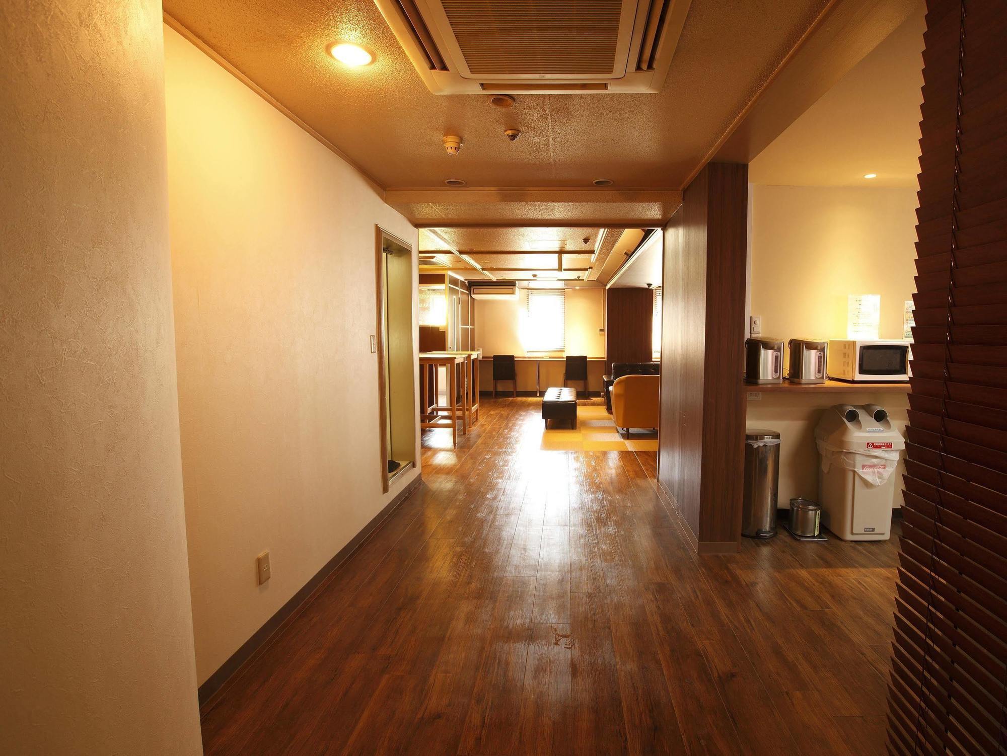 Shinjuku Kuyakusho-Mae Capsule Hotel Präfektur Tokio Exterior foto