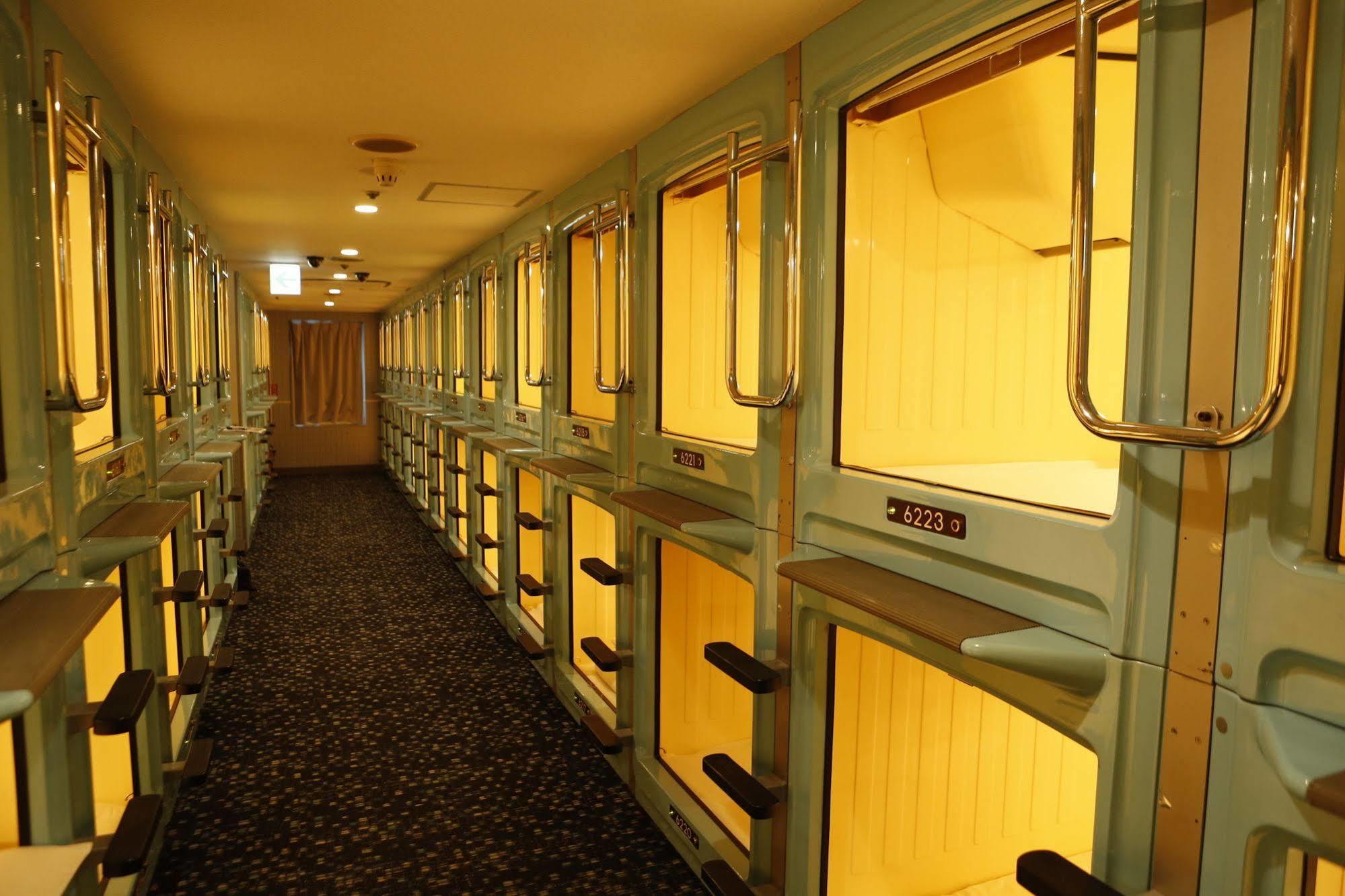 Shinjuku Kuyakusho-Mae Capsule Hotel Präfektur Tokio Exterior foto