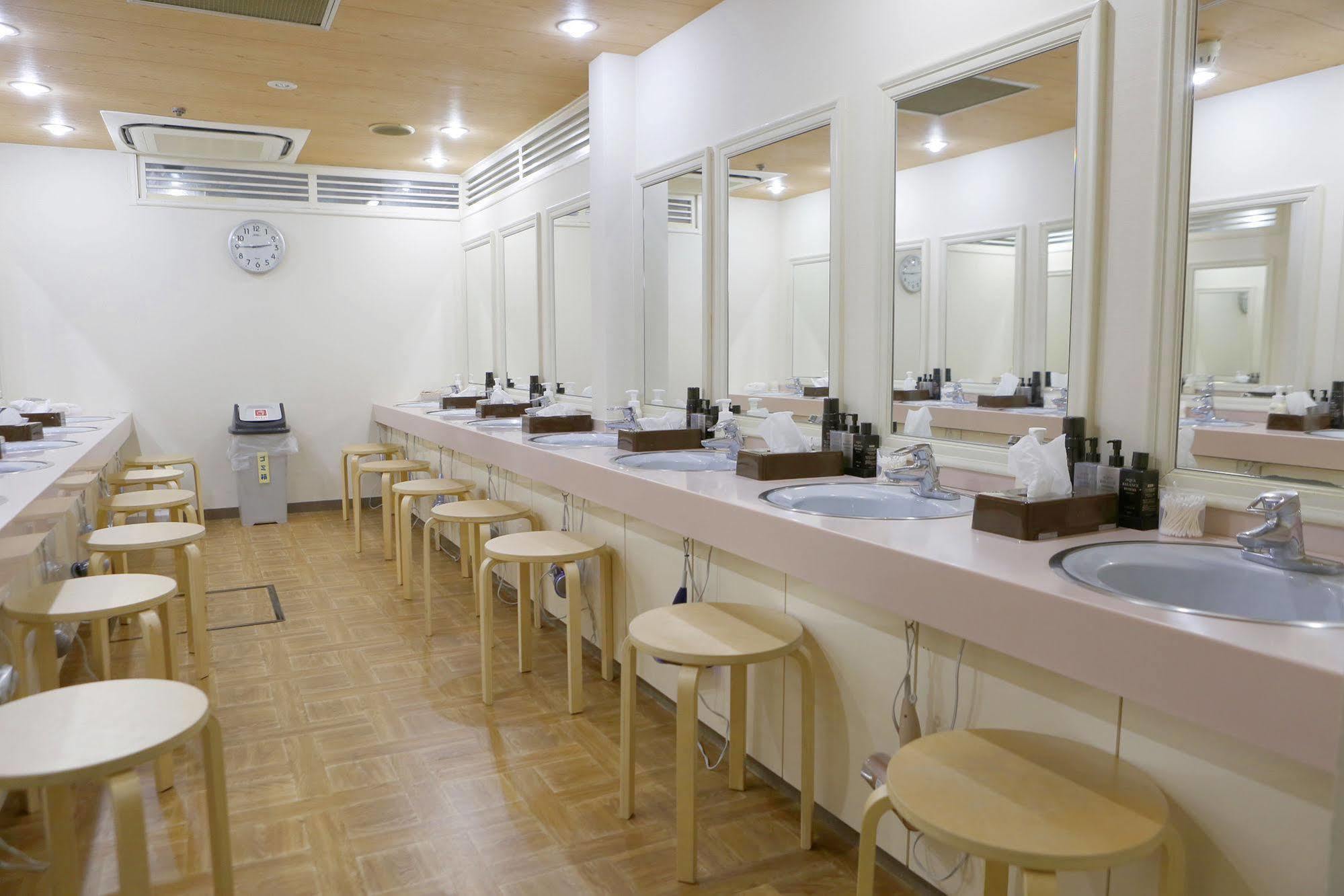 Shinjuku Kuyakusho-Mae Capsule Hotel Präfektur Tokio Exterior foto