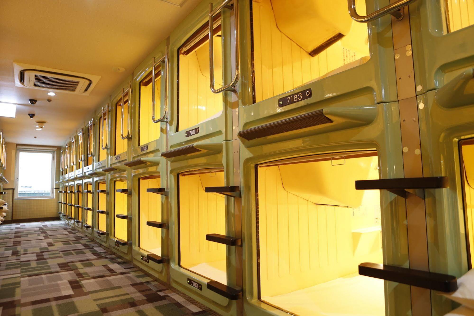 Shinjuku Kuyakusho-Mae Capsule Hotel Präfektur Tokio Exterior foto